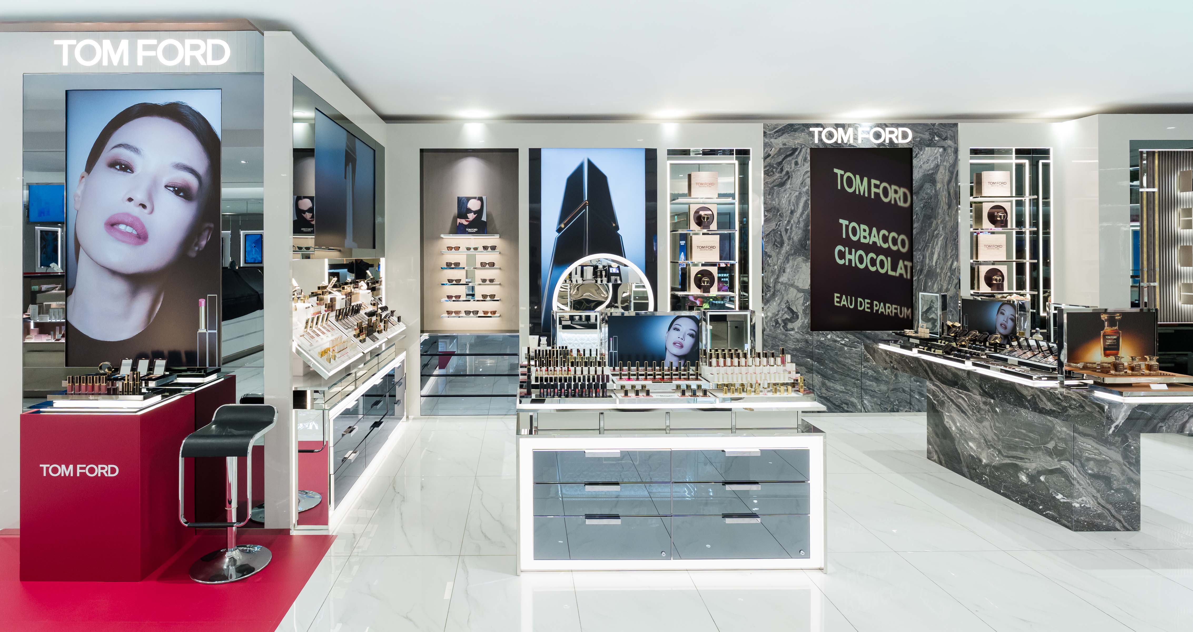 TOM FORD全台首家「彩妝＋眼鏡」概念店